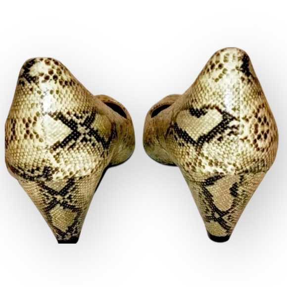 Ladies Beautiful and Classic Apostrophe Brand Python Print Dress Pumps Size 8m - Picture 2 of 5